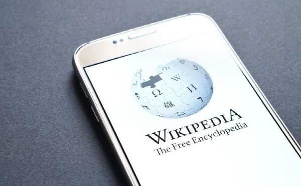 Wikipedia mobile.jpg