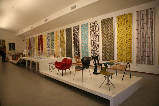 폴란드의 디자인 작품을 전시중인 방