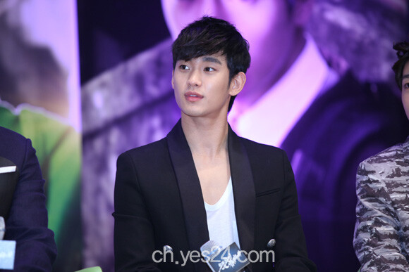 김수현1.jpg