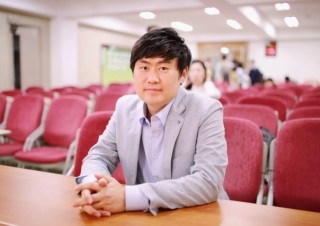 김승일 “일상의 폭력에 저항하기 위해서” | YES24 채널예스