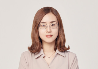 직장갑질 전문 최혜인 노무사의 회사 생활 가이드 | YES24 채널예스
