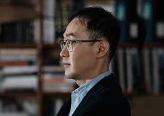 김영민 교수 “삶이 만만치 않아서, 정치가 필요하다”  | YES24 채널예스