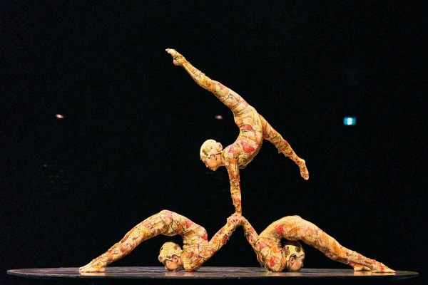 http://image.yes24.com/themusical/upFiles/StageTalkV2/Magazine/20251016/2025101625734265b885fdf4f62465f312e83708ca54043f.jpg