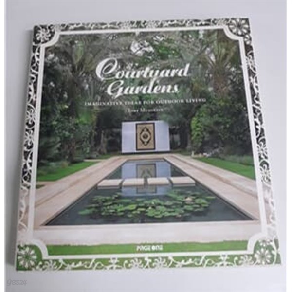 Courtyard gardens Hardcover