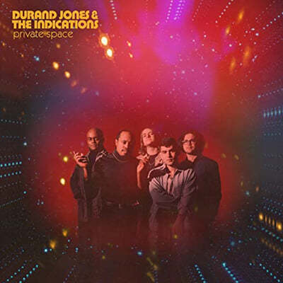 Durand Jones & The Indications (듀랜드 존스 앤 더 인디케이션스) - 3집 Private Space [2LP] 