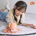 신나는 비트와 함께 자동으로 움직이는 오징어랑 댄스댄스