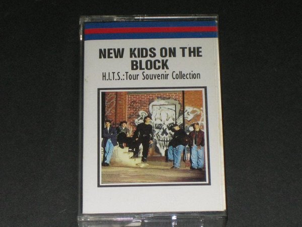 뉴키즈 온 더 블록 New Kids on the Block - Hits. Tour souvenir collection  카세트테이프 / 소니뮤직