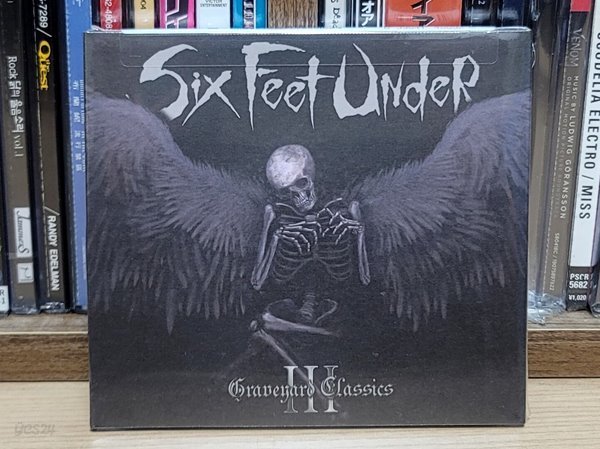 (미개봉 수입반) SIX FEET UNDER - GRAVEYARD CLASSIC III