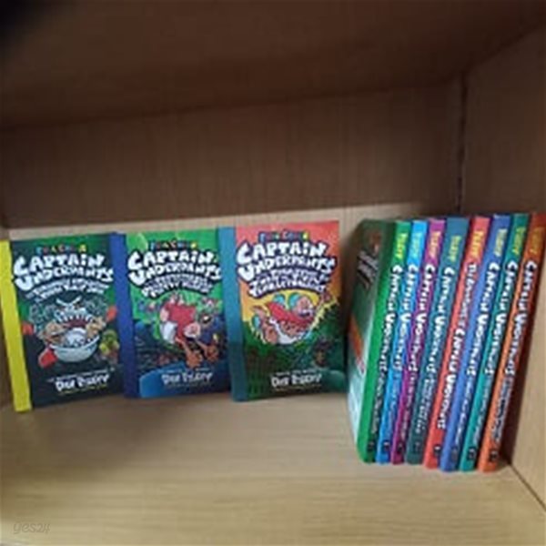 The Captain Underpants Colossal Color Collection : 캡틴 언더팬츠 챕터북 11종 세트