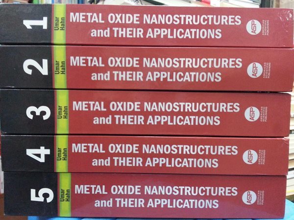 Metal oxide nanostructures and their applications (전5권세트)