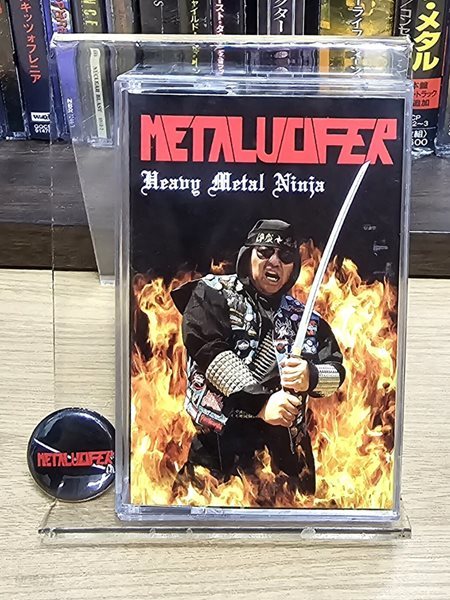 (수입반 / 미사용 카세트테이프 / 로고 핀버튼, 다운로드 쿠폰 포함) 메탈루시퍼 Metalucifer - Heavy Metal Ninja