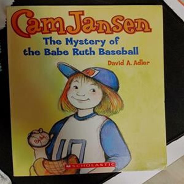 Cam Jansen Adventure #6 : Cam Jansen and the Mystery of the Babe Ruth Baseball / 1982년판, 내지 세월의 변색 있음