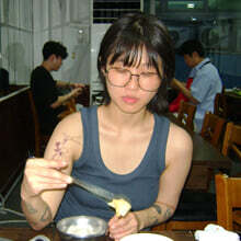 우희준 - 또 다시 살아남아 볼을 맞댄다