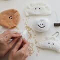 쫀득즈3형제 핫팩 인형 손난로 키링 만들기 DIY 재료 [천연 곡물 현미 전자레인지 주머니 난로 휴대용 손날로 감자 만두 모찌]