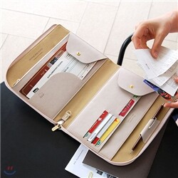 Tripping Book Clutch