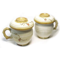 [그릇이 있는 풍경] 분청 도토리 머그다기