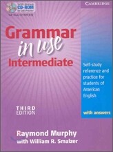 Grammar in Use Intermediate Student's Book with Answers: Self-Study Reference and Practice for Students of North American English [With CDROM]