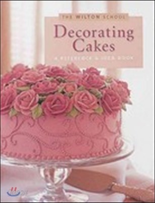 Decorating Cakes