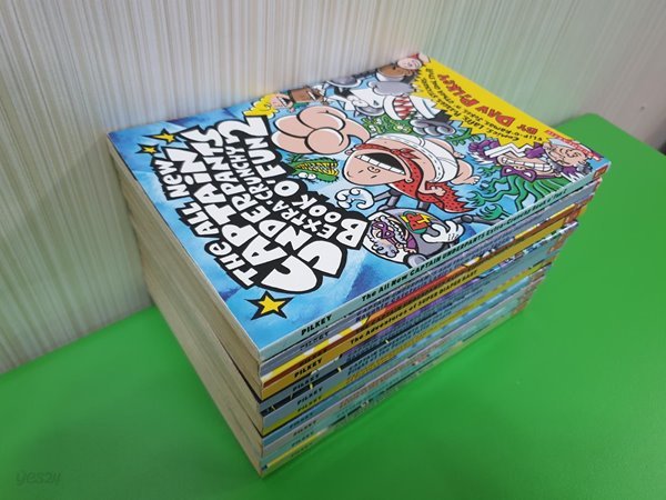 The Gigantic Collection of Captain Underpants (Book #1~11) -- 상세사진 올림