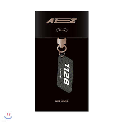 에이티즈 (ATEEZ) - OFFICIAL LIGHT STICK CASE ACCESSORY - ACRYLIC KEYRING [우영]