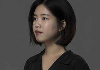 조예은 작가의 책장