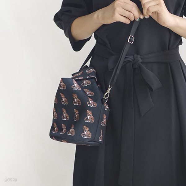 Damah Crossbag-Tiger character