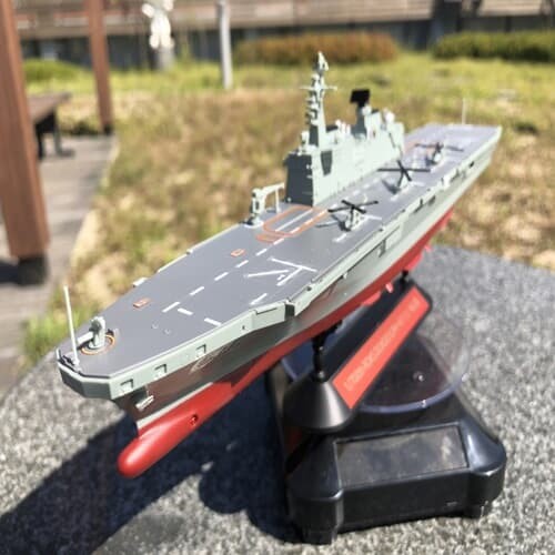 조립도색 완료 대한민국 해군 독도함 모형 상륙...