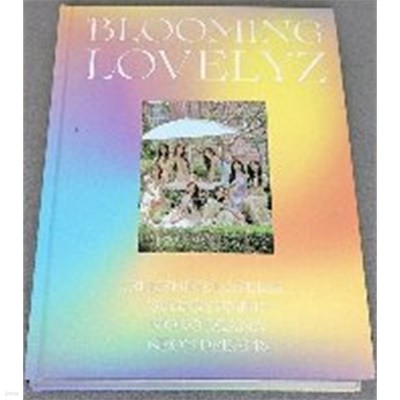 [미개봉][포토북] 러블리즈/ Lovelyz Special AR Photobook Project (Photobook+페셜 접지 포스터 1종+AR 화보집 한정판 엽서 1세트+화보집 한정판 미니포스터+한정판 셀피 포토카드 2세트)