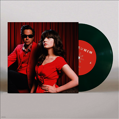 She & Him — Holiday/Last Christmas 앨범 커버