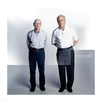 Twenty One Pilots — Vessel 앨범 커버