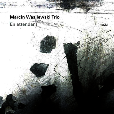 Marcin Wasilewski Trio — En Attendant 앨범 커버