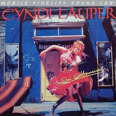 Cyndi Lauper — She's So Unusual 앨범 커버