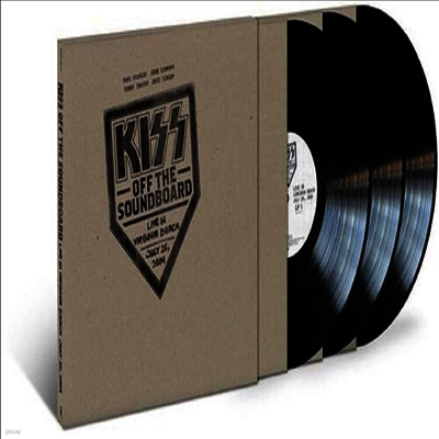 Kiss — Off The Soundboard: Live In Virginia Beach 앨범 커버