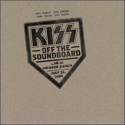 Kiss — Off The Soundboard: Live In Virginia Beach 앨범 커버
