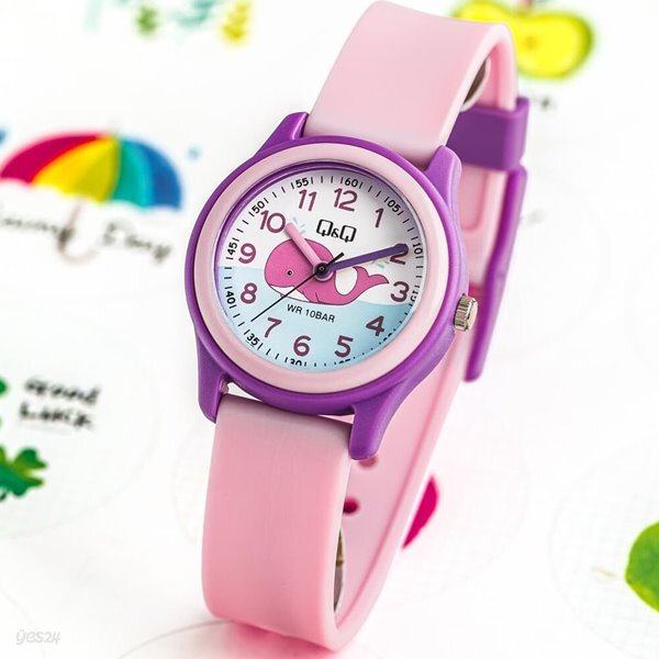 큐앤큐 파스텔 핑크 퍼플 아날로그 캐주얼 고래 캐릭터 방수 학습 핑크 고래 어린이시계 VS59J-001Y