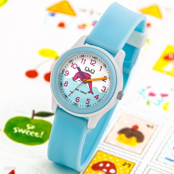큐앤큐 스카이블루 화이트 아날로그 캐주얼 돌고래 캐릭터 방수 학습 어린이시계 VS59J-005Y