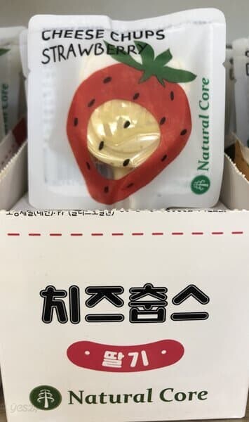 프로 내츄럴코어 치즈춥스 딸기 반려동물 간식 사료 16g