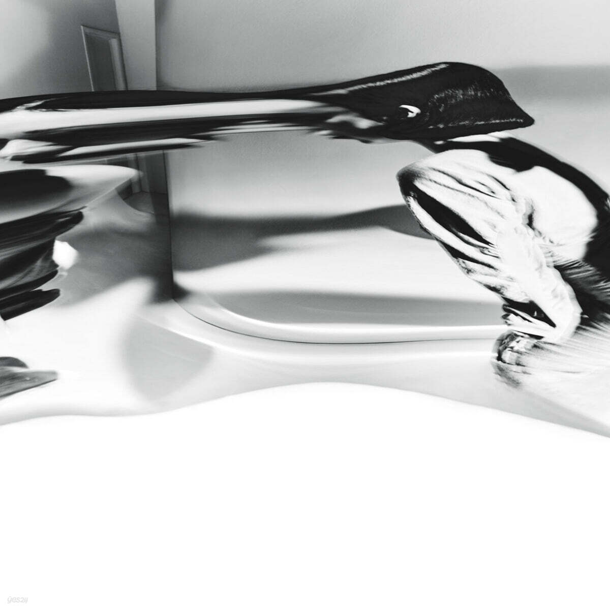 Kelly Lee Owens (켈리 리 오웬스) - LP.8 [화이트 컬러 LP]