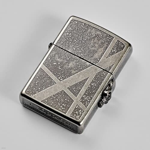 ZIPPO ROCK STUD NA skull