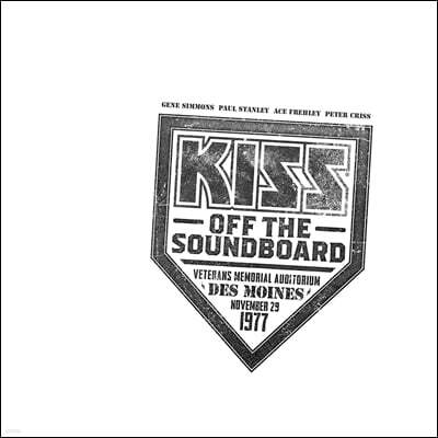 Kiss — Off The Soundboard: Live In Des Moines 1977 앨범 커버