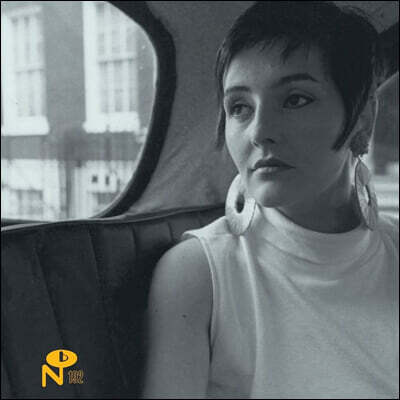Isabelle Antena — En Cavale 앨범 커버