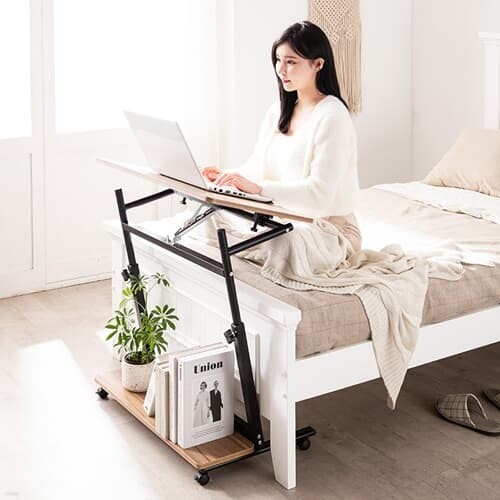 이동식 책상 바퀴달린 노트북 책상 각도조절 높이조절 침대 소파 테이블