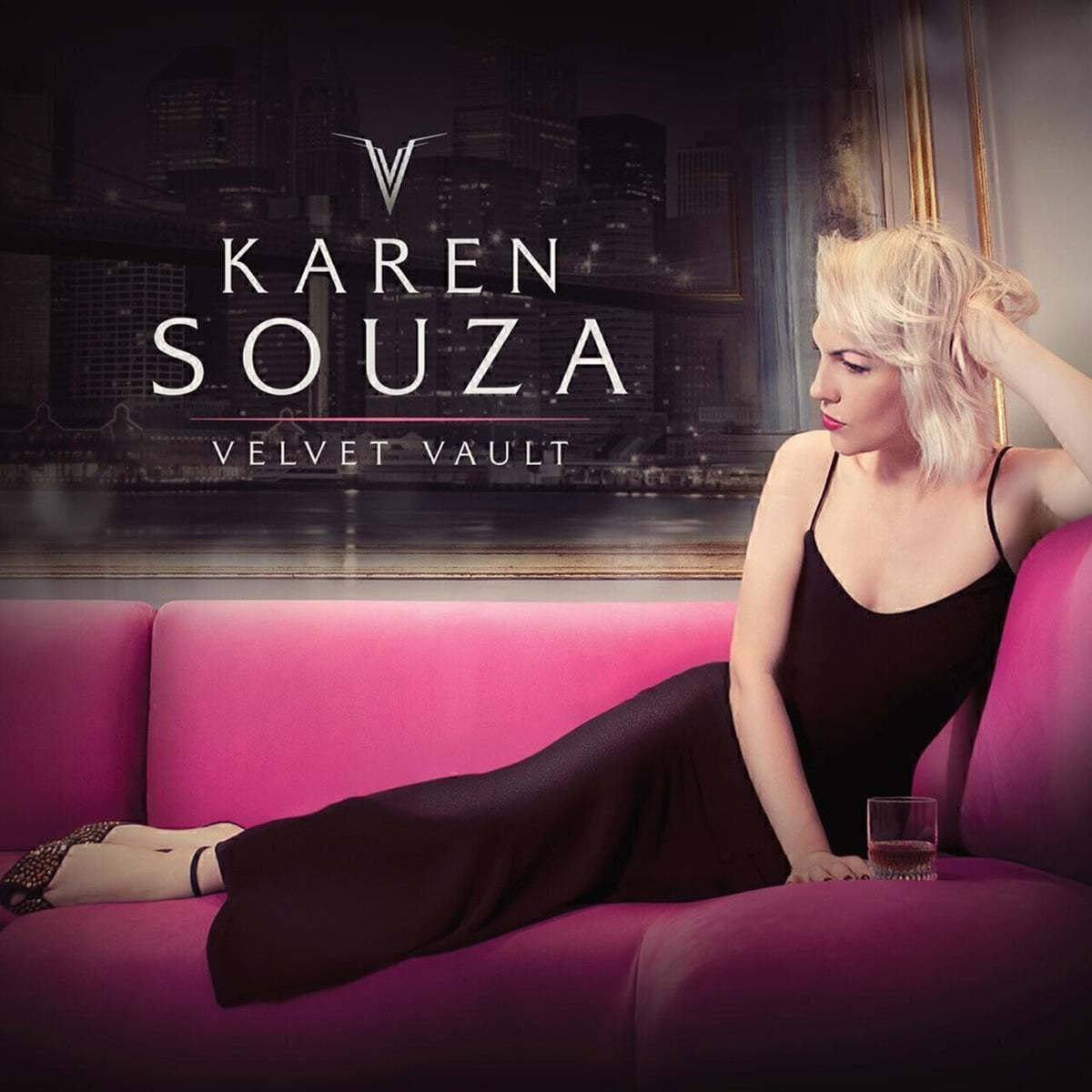 Karen Souza (카렌 수자) - Velvet Vault  [크리스탈 푸시아 컬러 LP] 