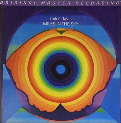 Miles Davis — Miles In The Sky 앨범 커버