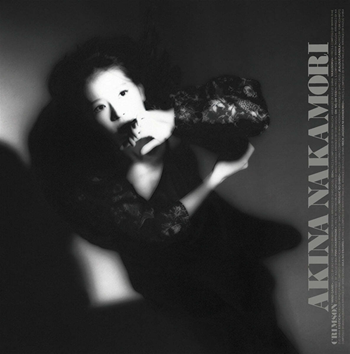 Nakamori Akina (나카모리 아키나) - 10집 Crimson (+1) [레드 &amp; 블루 컬러 2LP]