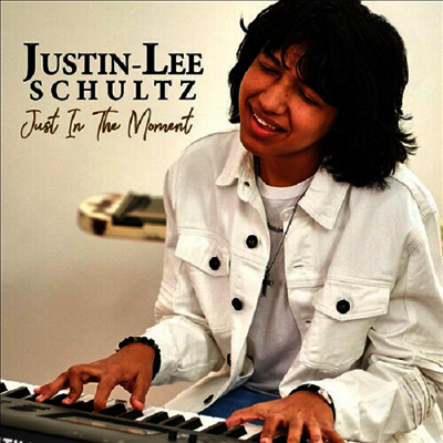 Justin Lee Schultz - Just In The Moment (Digipack)(CD)