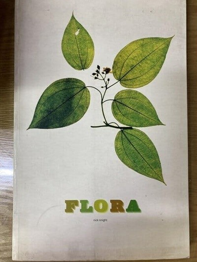 Flora (Paperback) - In Zus.-Arb. m. d. Natural History Museum London