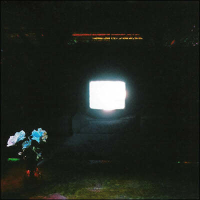 Emeralds — 3집 Does It Look Like I'm Here? 앨범 커버
