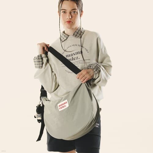 Halfmoon cross bag _ Gray