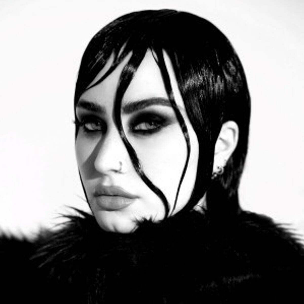 Demi Lovato (데미 로바토) - Revamped